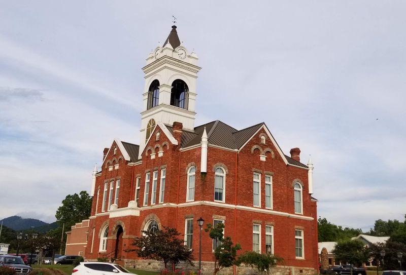 Farmers Market That Feels Like A Reunion