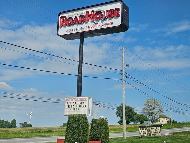 The Clubby Atmosphere That Feels Just Right