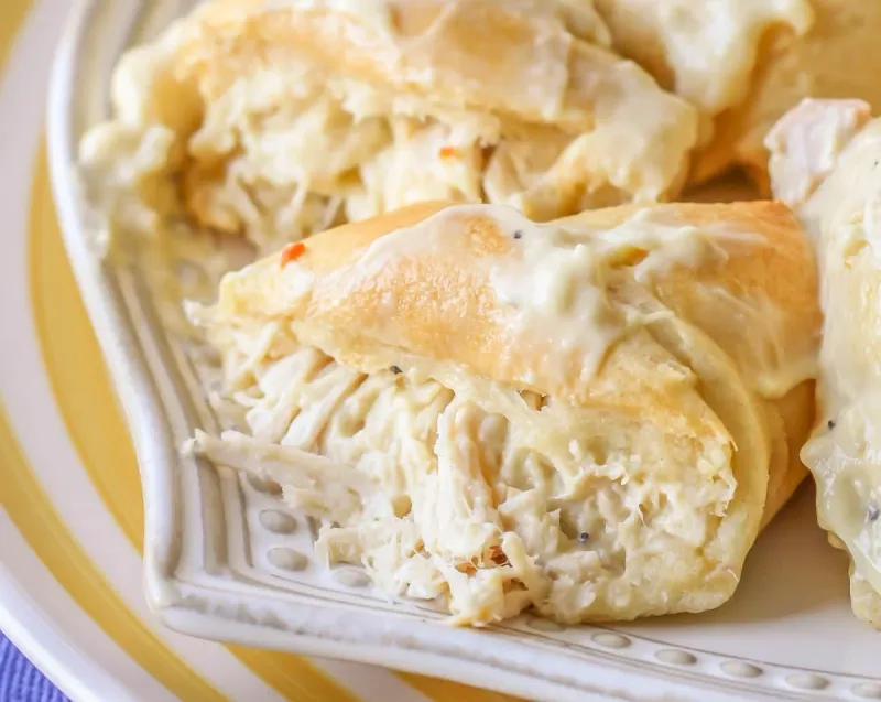 Chicken Pot Pie Bundles (Dinner Perfect!)