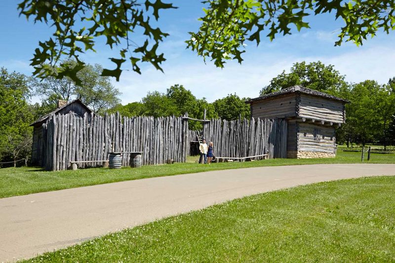 Apple River Fort State Historic Site, Elizabeth