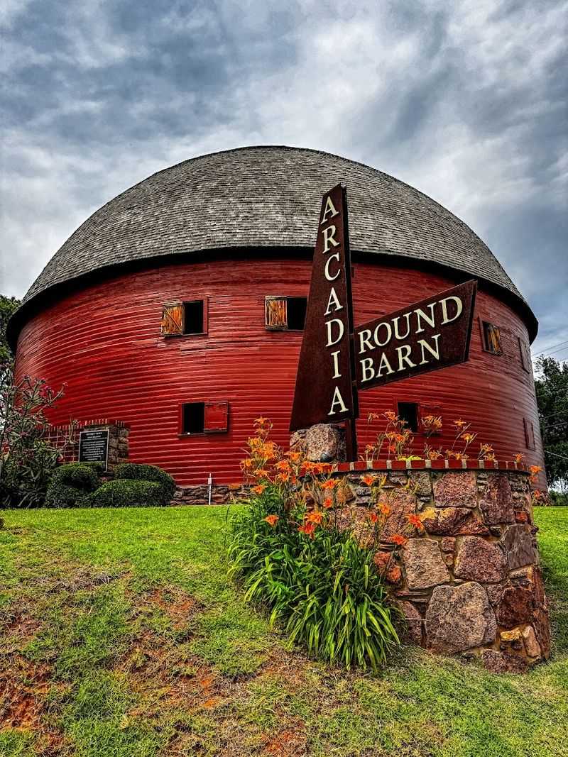 Arcadia Round Barn