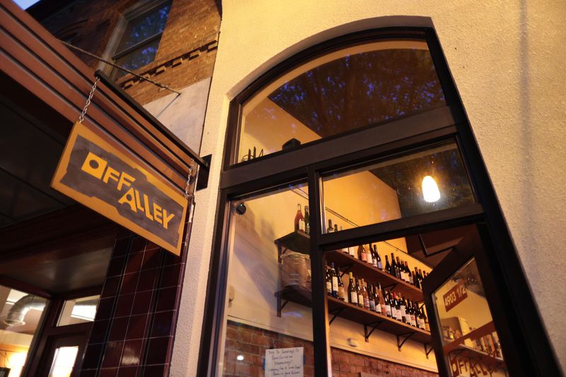 Off Alley, Seattle, Washington