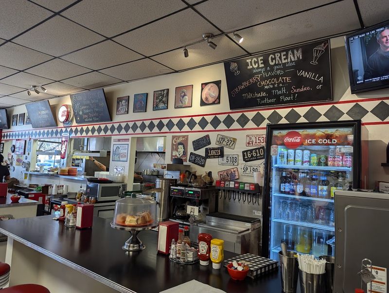 Nickel's Diner, Rio Rico