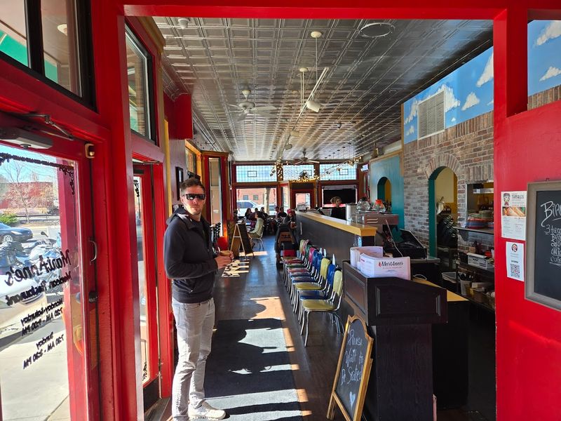 MartAnne's Breakfast Palace In Flagstaff