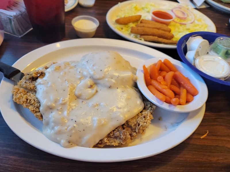 Why Crossroads Café Earns The Chicken-Fried Steak Hype