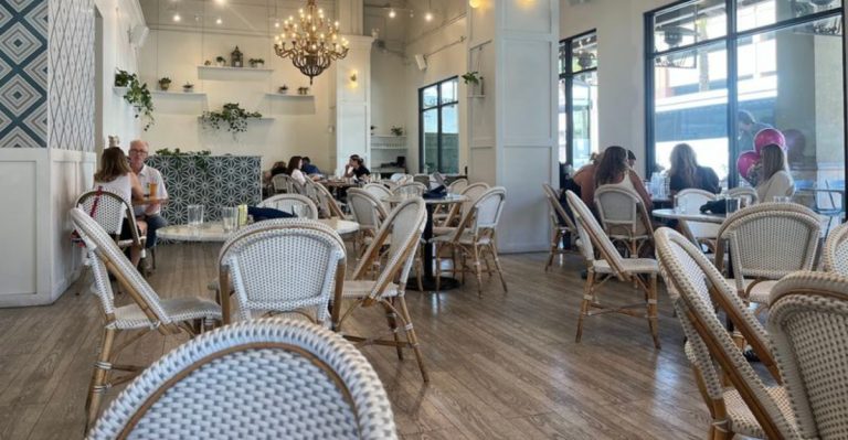 Arizona’s Most Famous Cinnamon Roll Is So Iconic People Make Pilgrimages For It