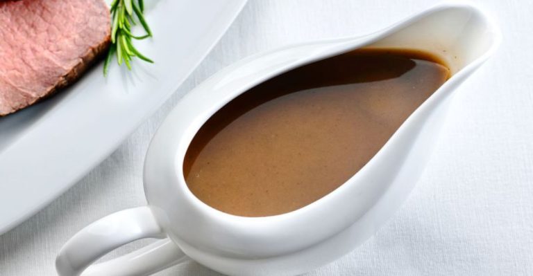 Arkansas Diners Still Making Gravy From The Same Cast Iron They’ve Used For Generations