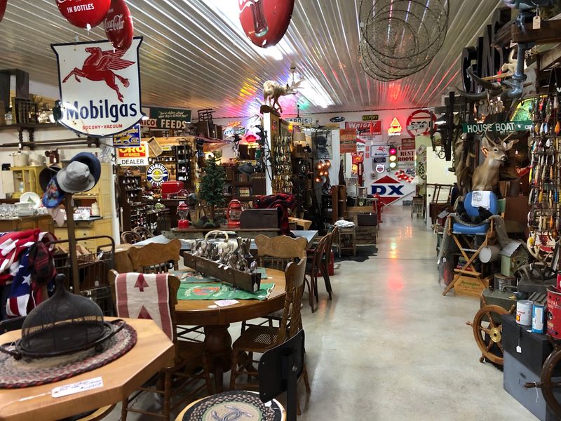 Arkansas Peddlers Antique Mall, Greenbrier Arkansas Peddlers Antique Mall, Greenbrier