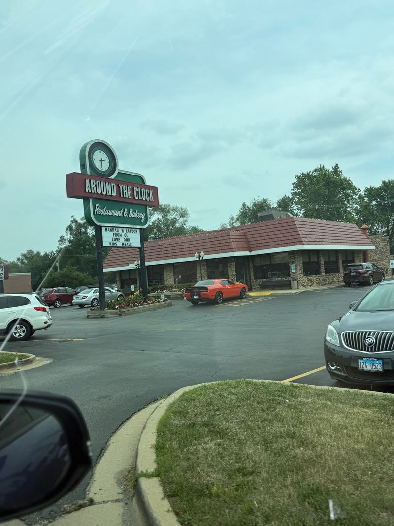 Around the Clock Restaurant (Crystal Lake, Illinois)