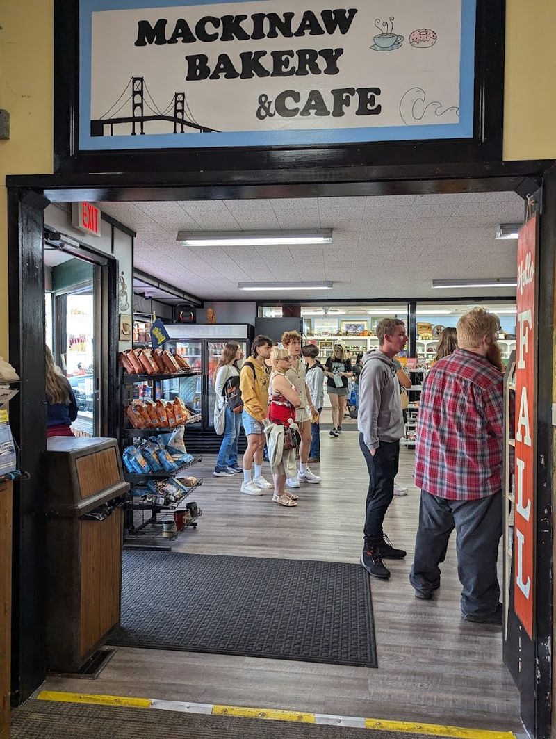 Navigating To The Bakery In Mackinaw City