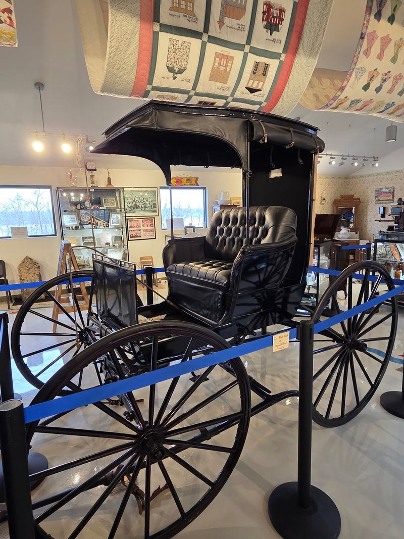 Arrowheads, Buggies, And A Punt Gun Boat