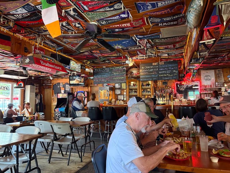 Art’s Tavern Art’s Tavern