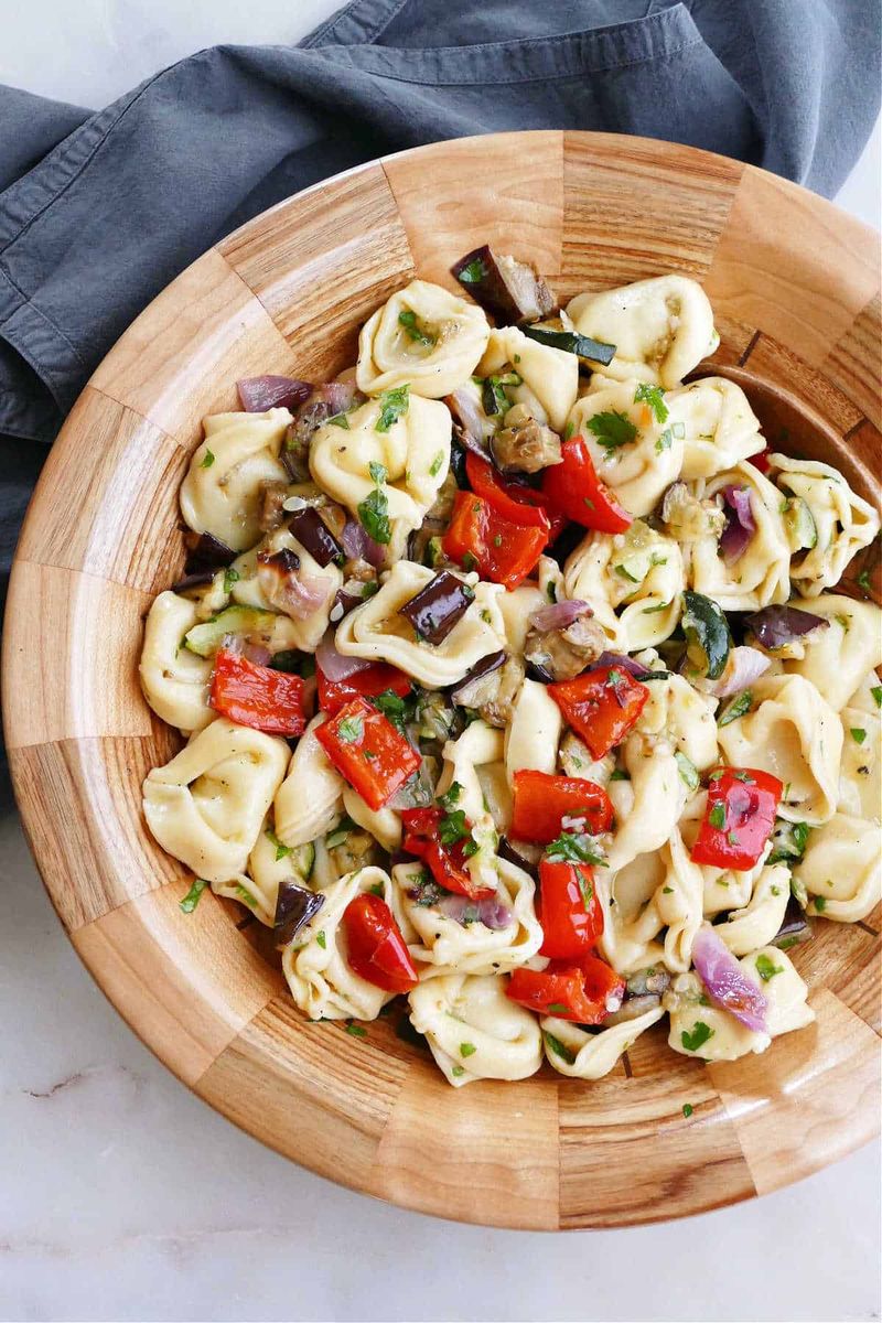 Tortellini Pasta Salad: Crowd-Pleasing Comfort