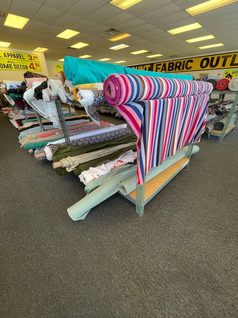 Ask Staff To Unroll Heavy Fabrics Ask Staff To Unroll Heavy Fabrics