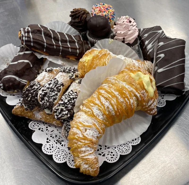 Assorted Trays Are The Move For Groups