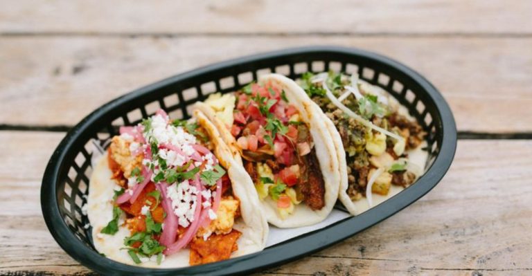 At This Illinois Taco Truck, Steak Tacos Are So Legendary They’ve Become A Chicago Staple