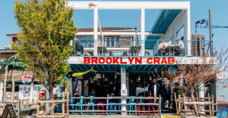 At This New York Harbor Restaurant, The Skyline Views Are Just As Memorable As The Seafood