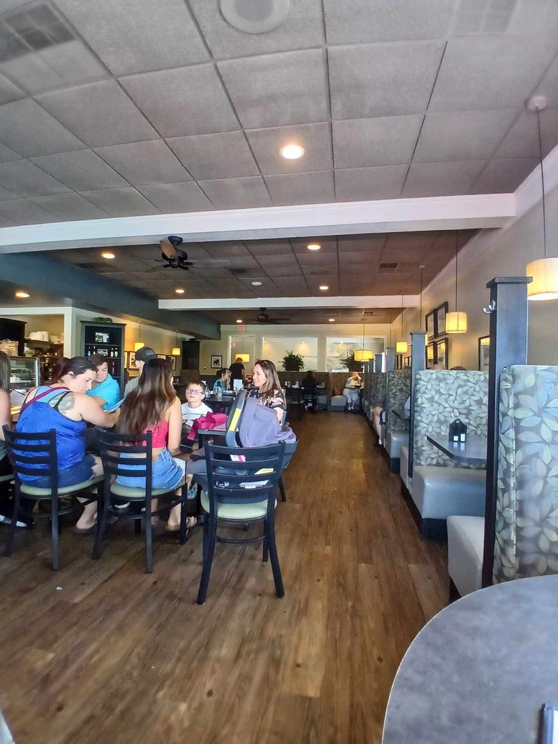 Huron, Berardi's Family Restaurant