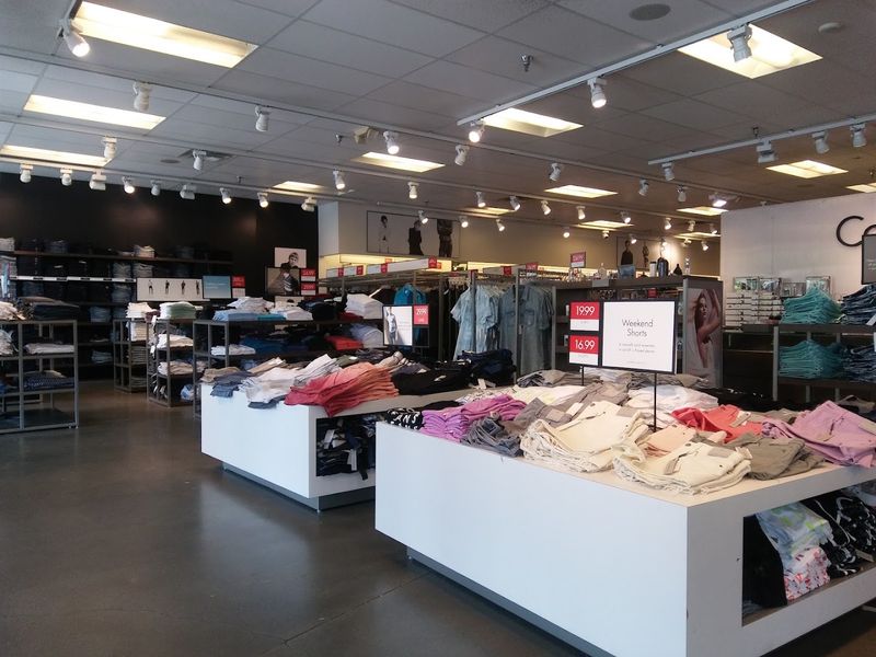 Athletic And Outdoor Gear Shoppers Have A Field Day Here