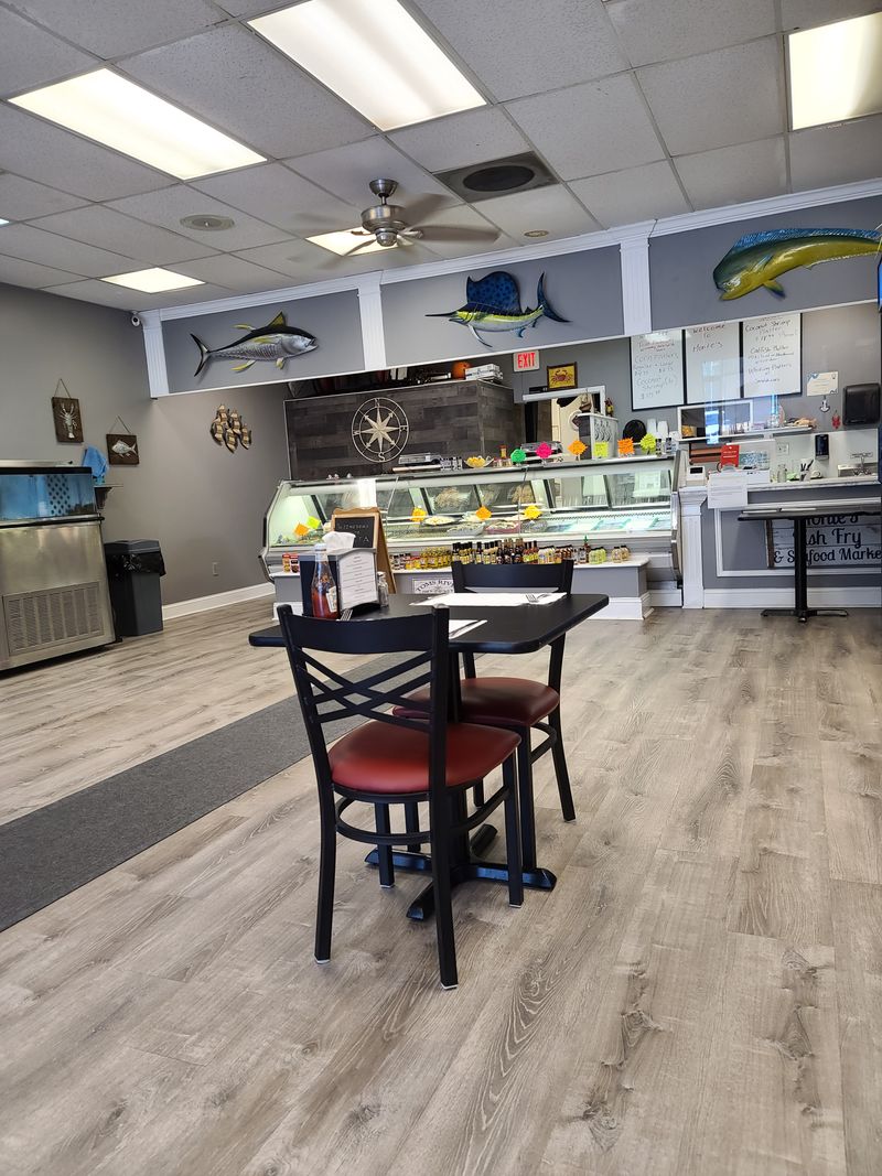 Monte's Fish Fry & Seafood Market