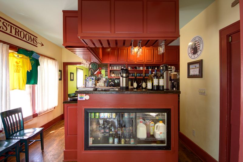 The Farmer's Table Cafe