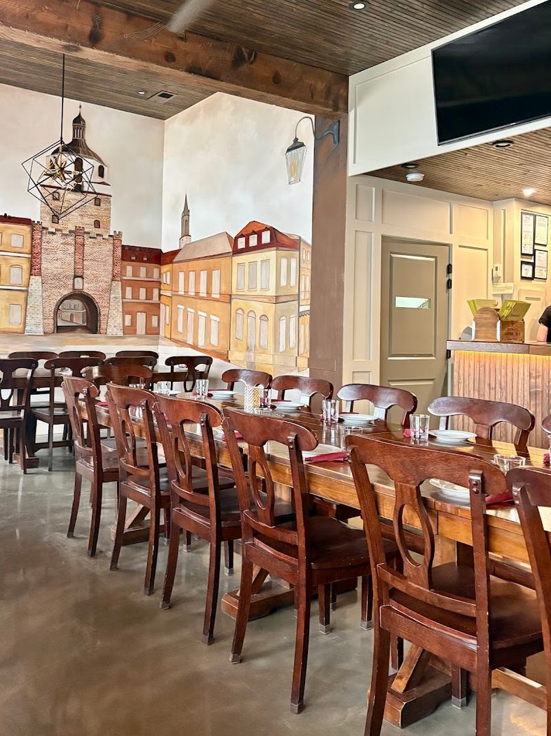 Service Style Emphasizes Attentiveness Over Fuss