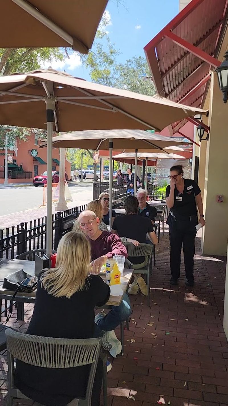 Attentive Service That Makes Every Table Feel Like A Regular's Spot Attentive Service That Makes Every Table Feel Like A Regular's Spot