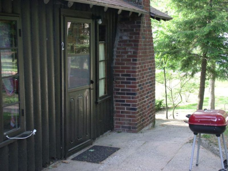 White Lake Log Cabin Resort – Whitehall