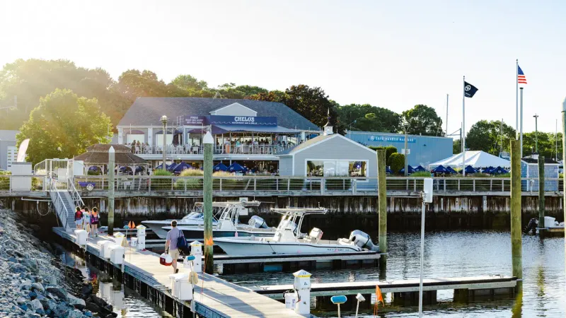 Chelo's Waterfront: Comfort With a View