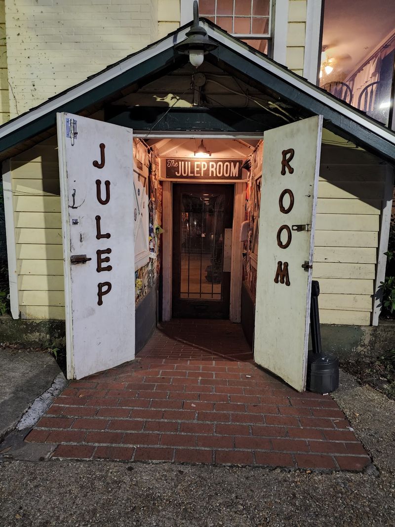 Aunt Jenny's Catfish Restaurant
