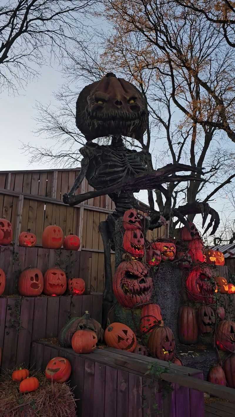 Autumn Brings 54,000 Square Feet Of Screams
