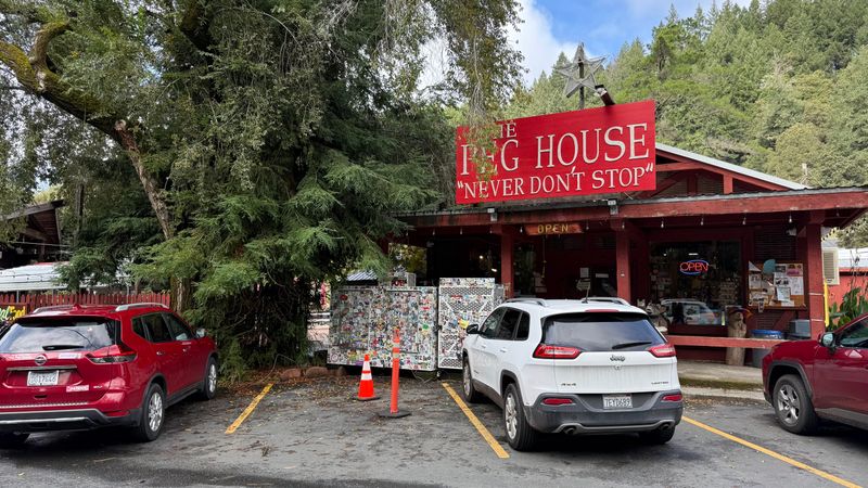 The Peg House – Leggett