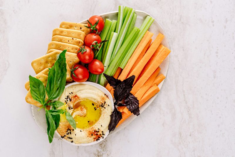 Hummus With Carrot And Cucumber 