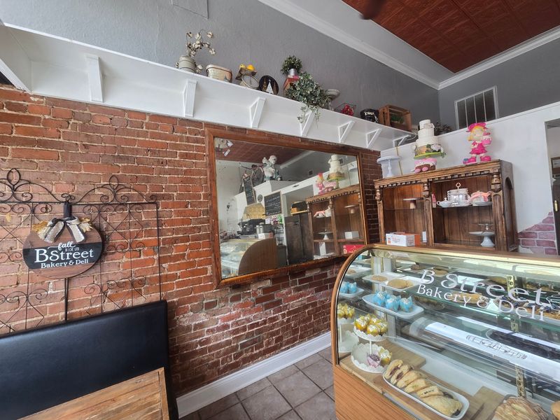 B Street Bakery And Deli