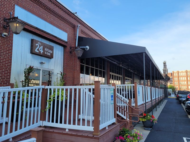 Building 24 Kitchen and Bar