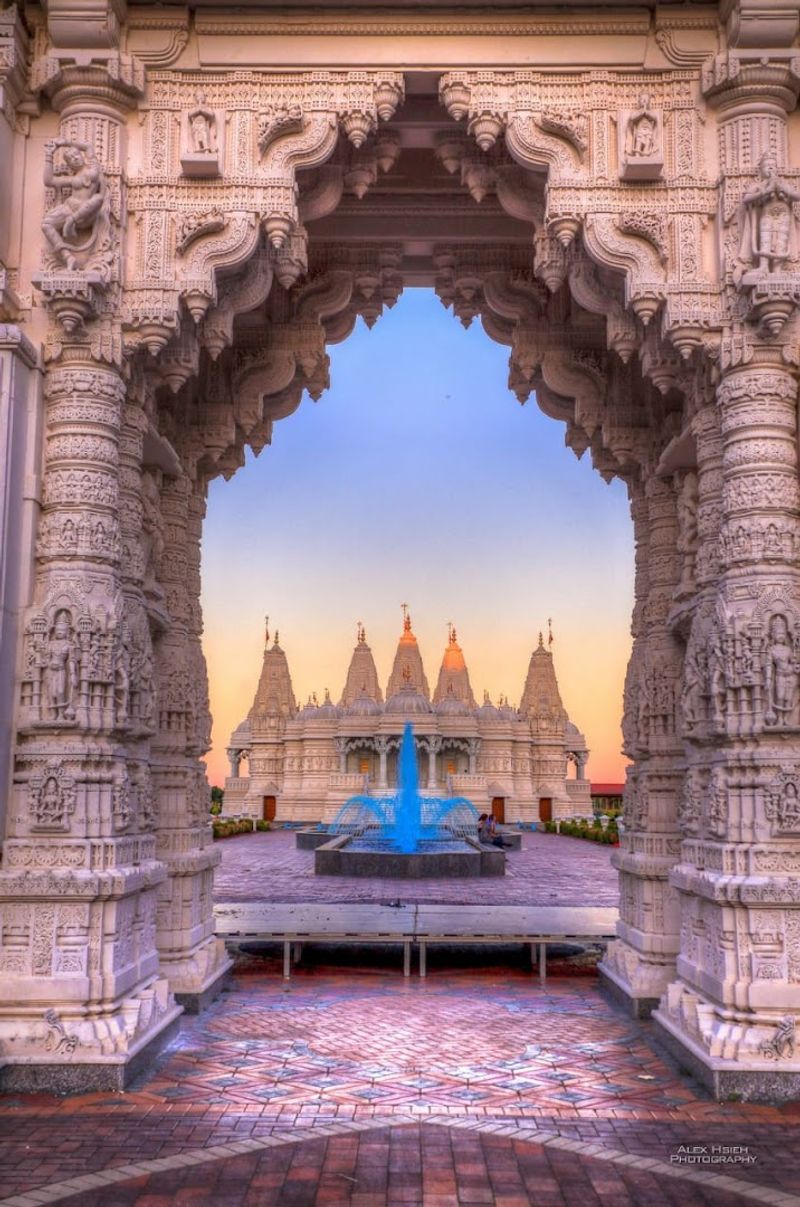 BAPS Shri Swaminarayan Mandir, Bartlett BAPS Shri Swaminarayan Mandir, Bartlett