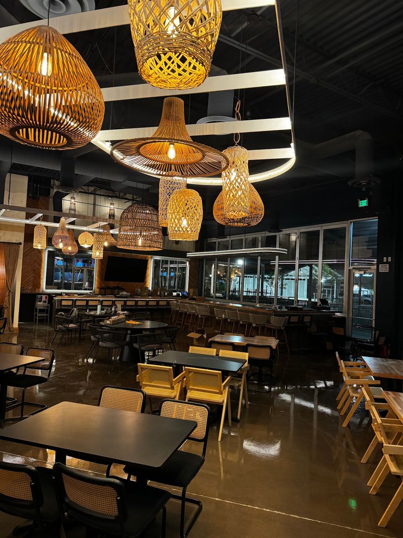 BLU Seafood, Gilbert