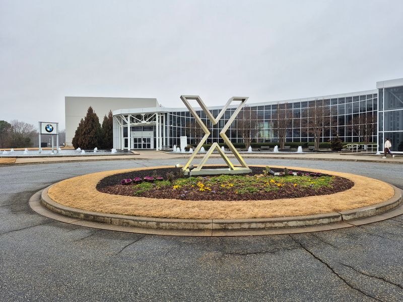 BMW Zentrum Visitor Center, Greer