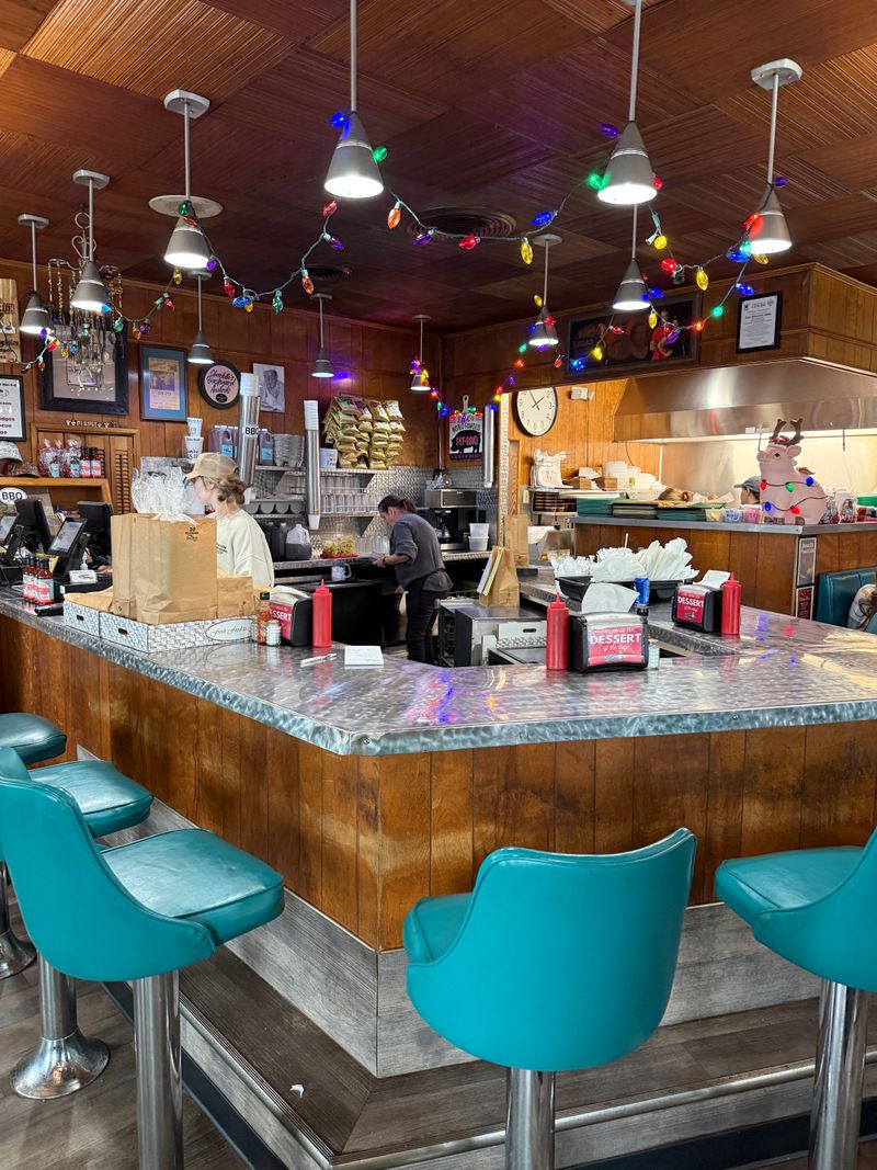 Red Bridges Barbecue Lodge