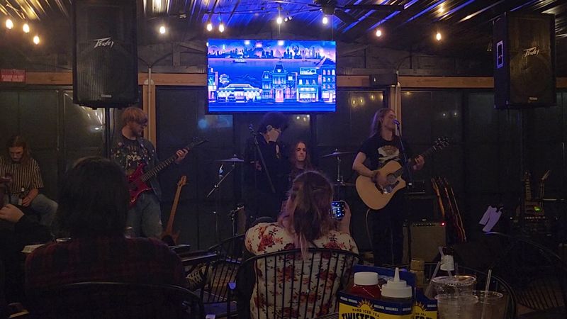 Live Music Nights Give the Place a Whole New Energy