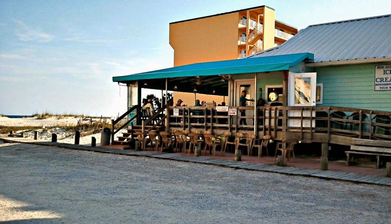 Bahama Bob's Beach Side Cafe