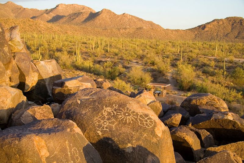 Bajada Loop and Petroglyphs of the West