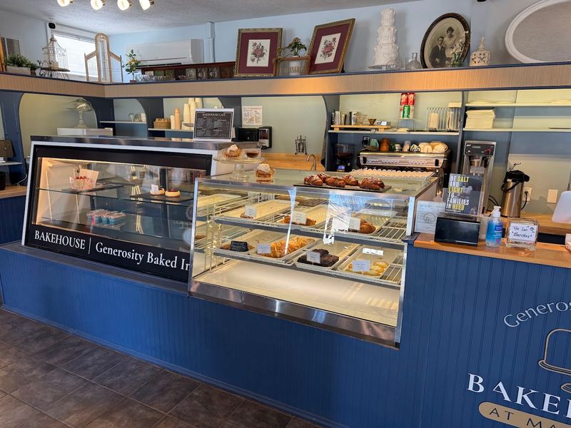 Bakehouse at Maple Lake, Mansfield