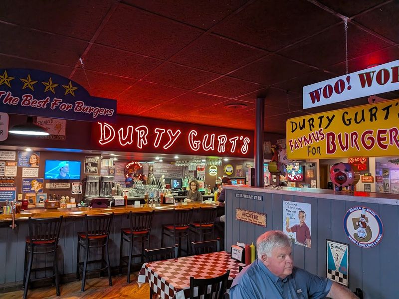 Durty Gurt's Burger Joynt - Galena