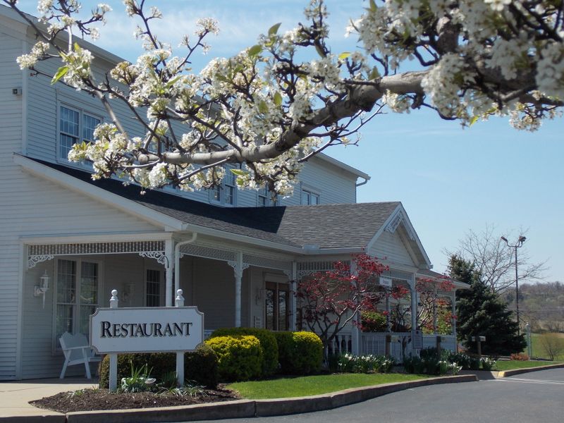 Amish Door Restaurant & Bakery, Wilmot