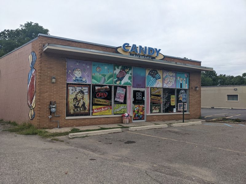 Mind the Hours And Pace Your Visit