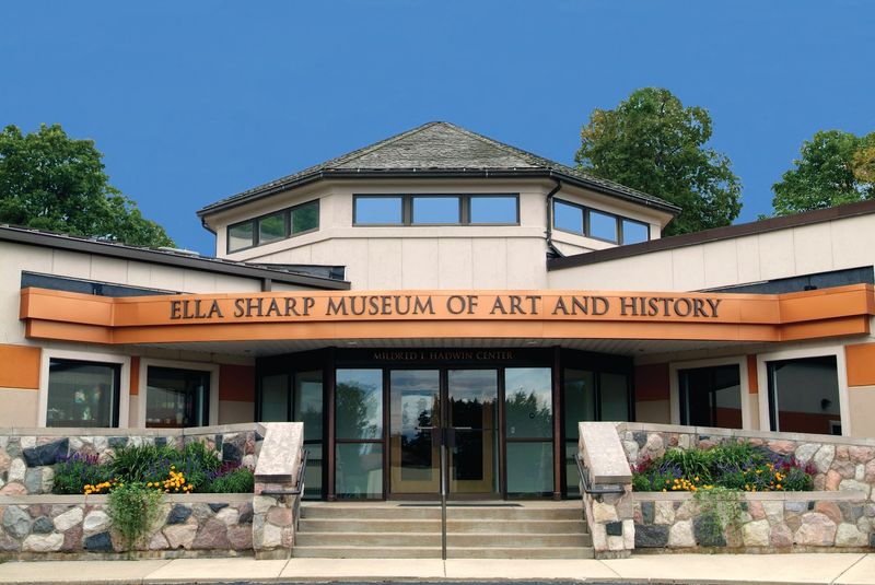Balance Play And Curiosity At Ella Sharp Museum