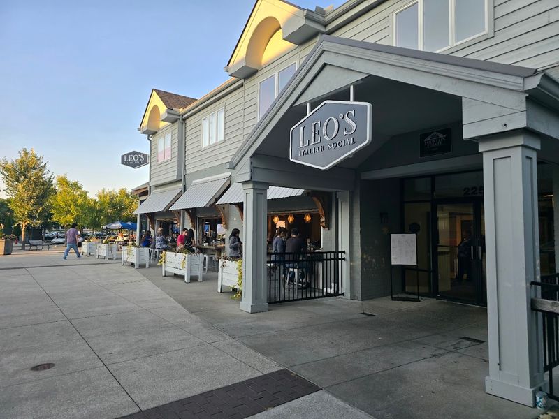 Leo's Italian Social, Cuyahoga Falls