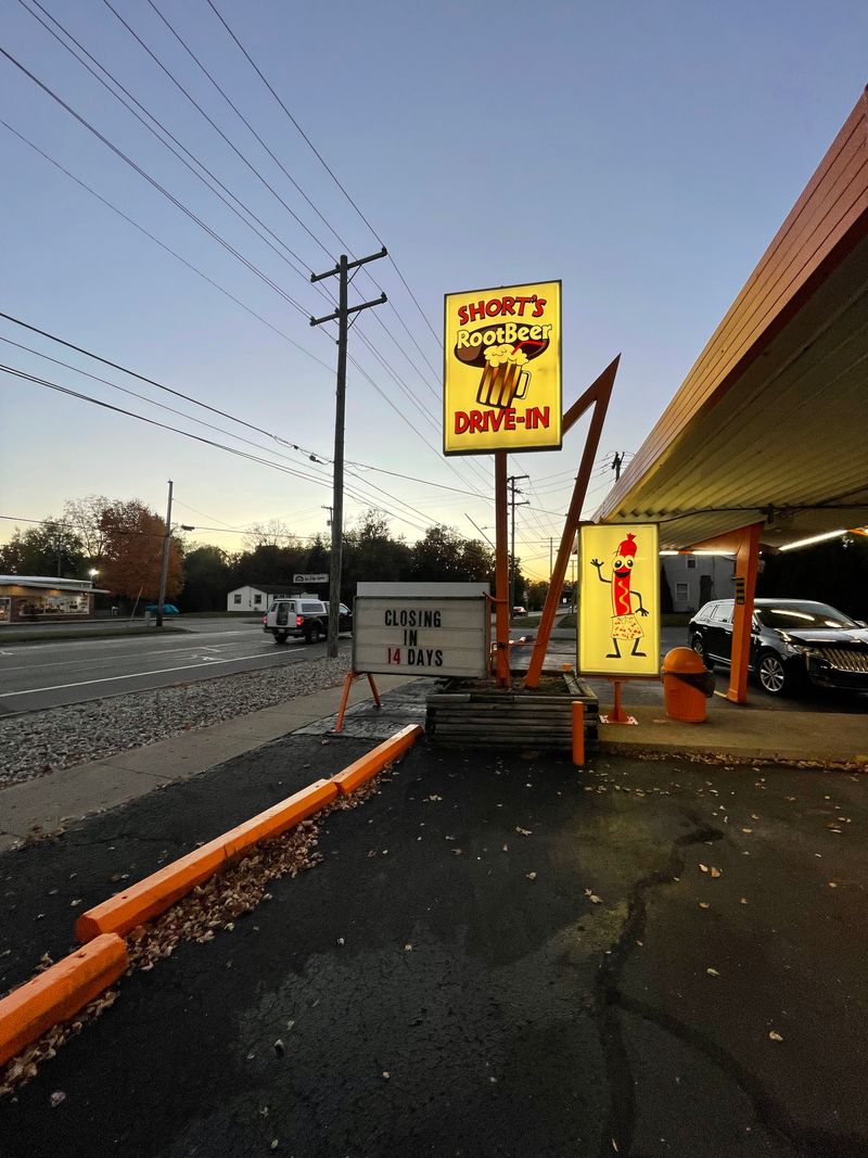 Short's Root Beer Stand – Coldwater
