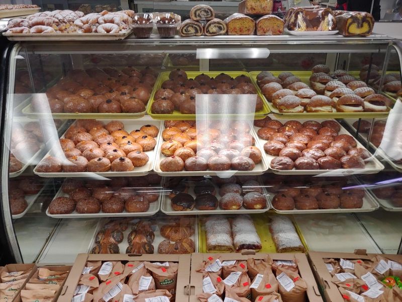 Baranowski Bakery & Deli